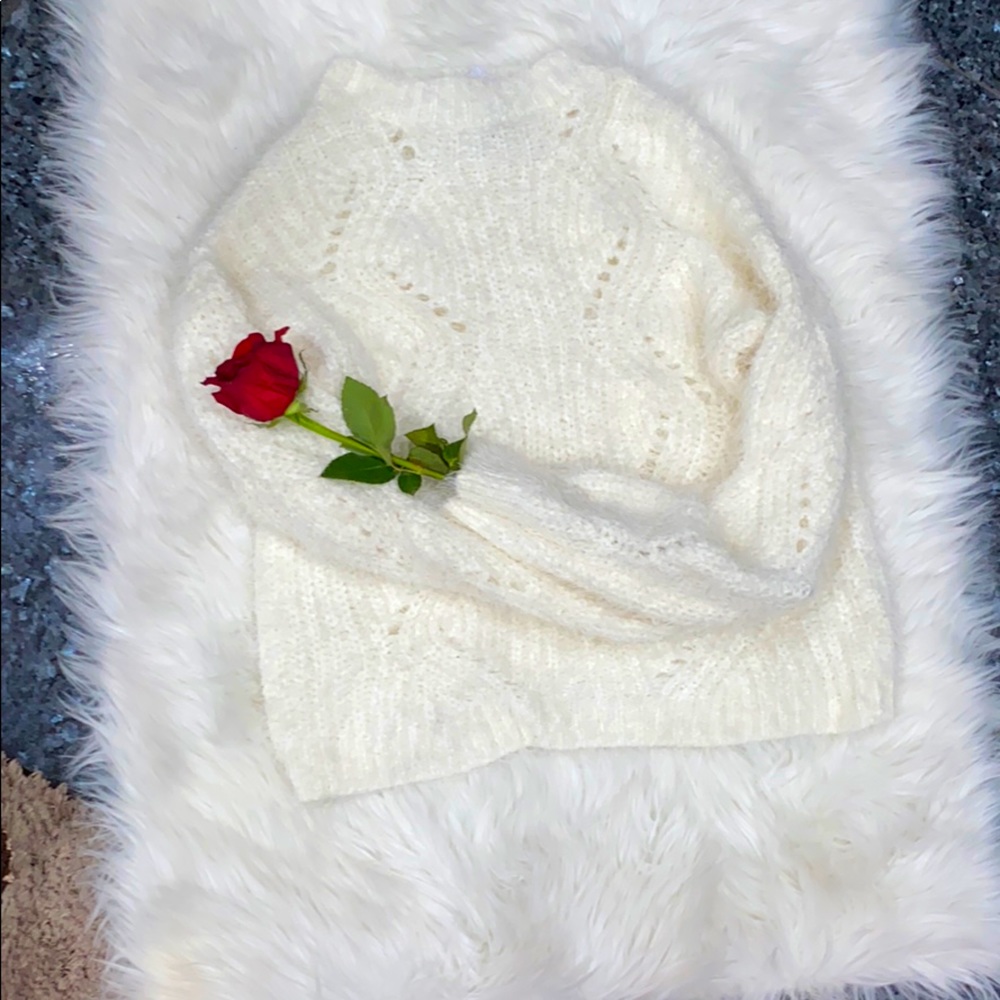 White long sleeve sweater